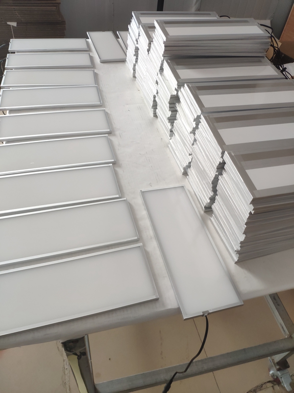 Edge-lit led panel Edge-lit led panel